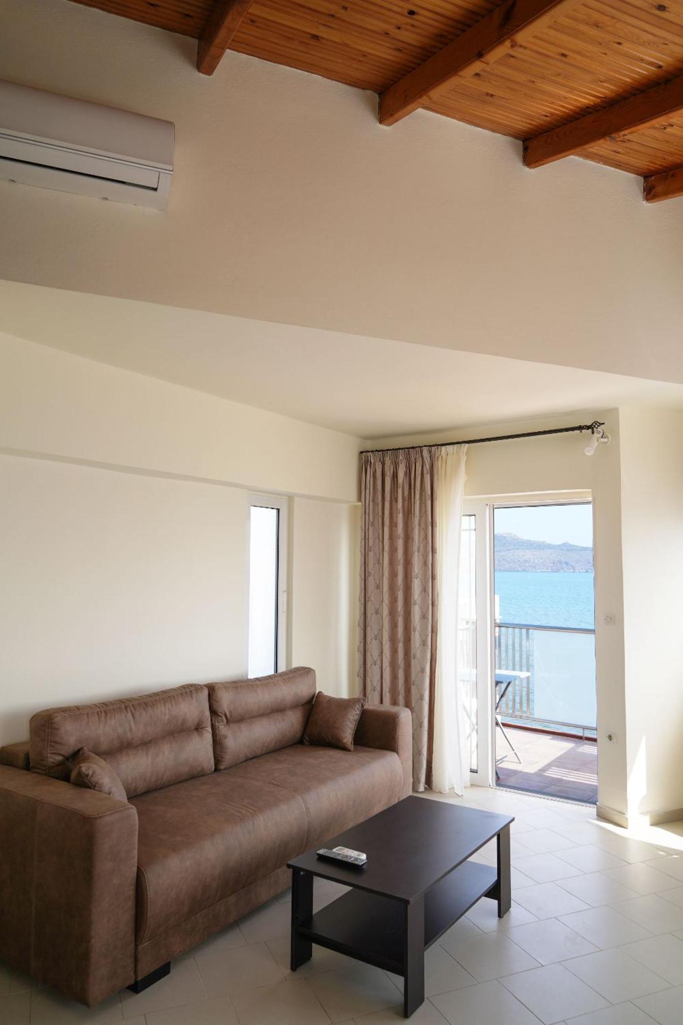 Stalós Cozy Corner Vs Beachfront מראה חיצוני תמונה